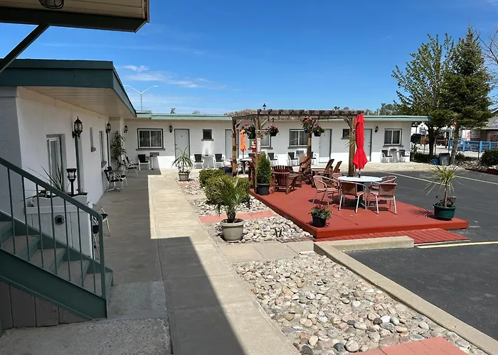 Lakeview Resort Motel